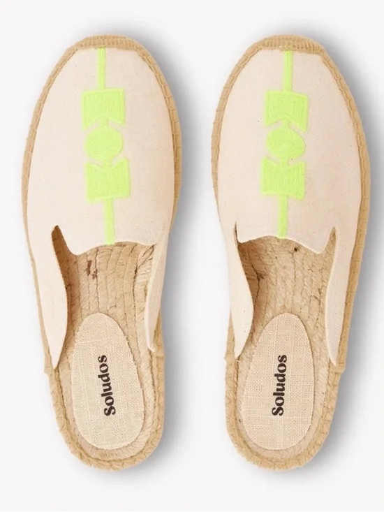 NWT Soludos Cream Slip-On Espadrille with NeonYellow Stripe