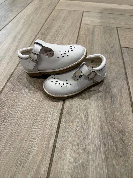 smartfit White Girls’ Mary Jane Dress Shoes with Buckle