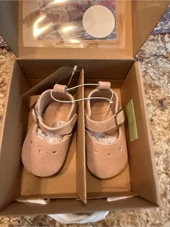 BearPaw Infant Leather Stepping Stones  Mary Jane Size 0-6 Mo.  Pink Shoes NEW
