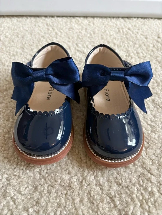 Classic Navy Patent Bow Mary Jane Dress Shoes for Toddlers