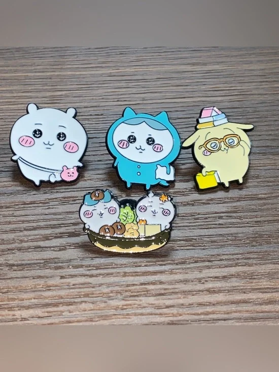 Chiikawa enamel pin - set of 4