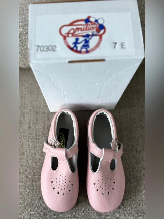 Amilio Pink T-Strap Mary Jane Kids Shoes size 7