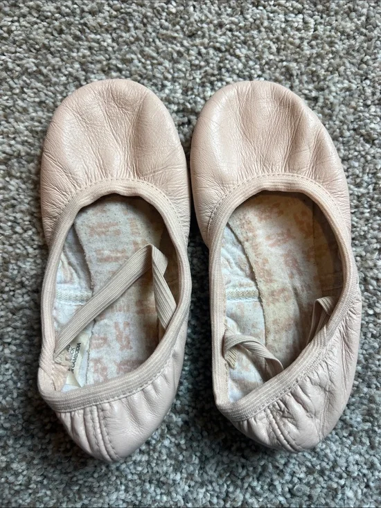Toddler Girls Ballet Flats in Light Blush - Classic Slip-On Style