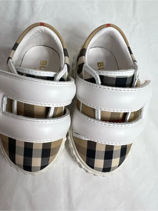 Burberry Newborn Sneaker w/Single Strap