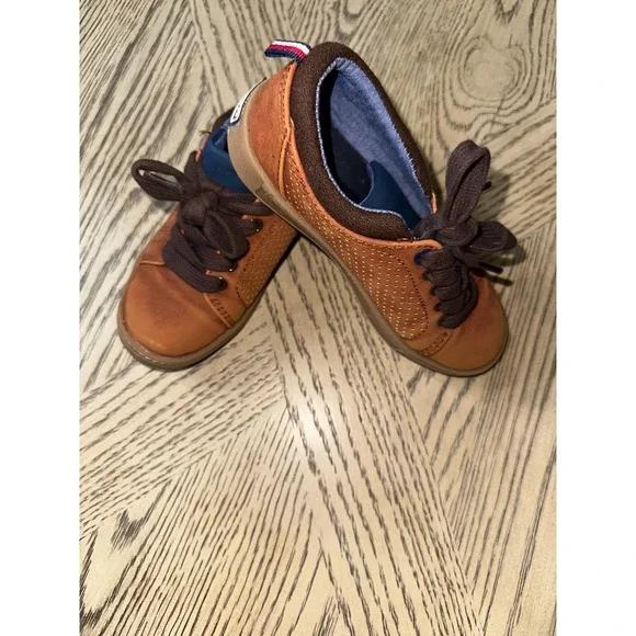Tommy Hilfiger Lace Up Casual School Shoes Cognac Brown Youth Boys Size 12 Rylan