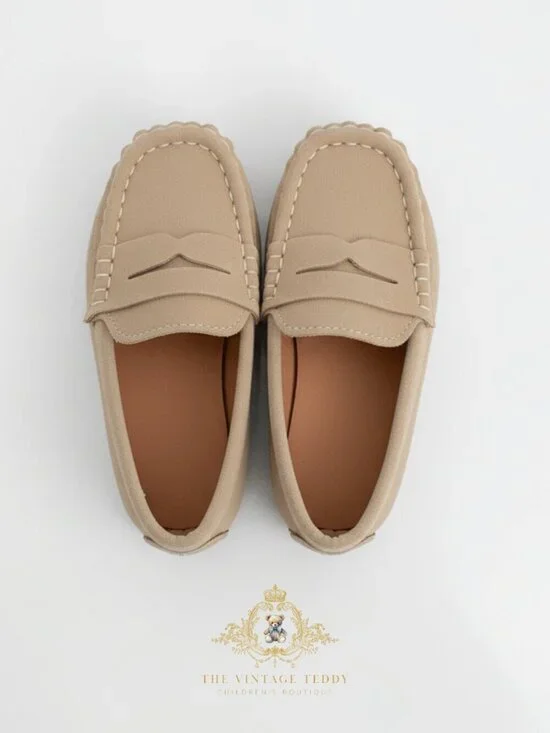 NWT Handsome Boys Vintage Style Classic Loafers Cute Children's Shoes Tan 9