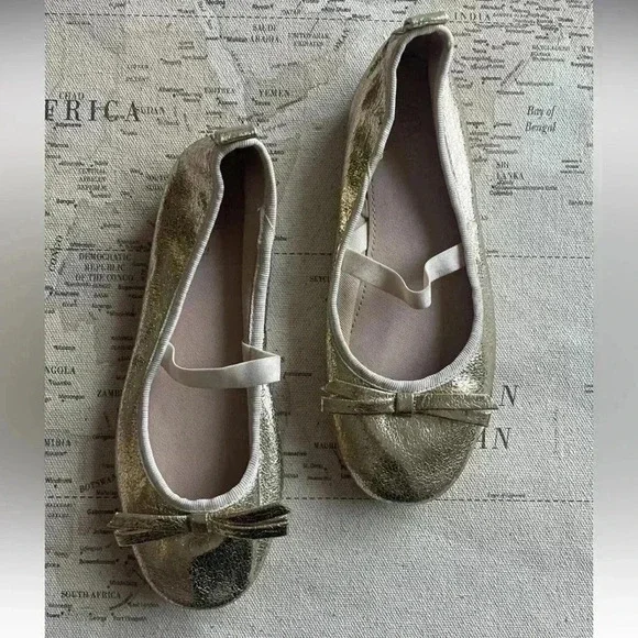 ZARA 31 (13.5), Gold Bow Ballet Flats