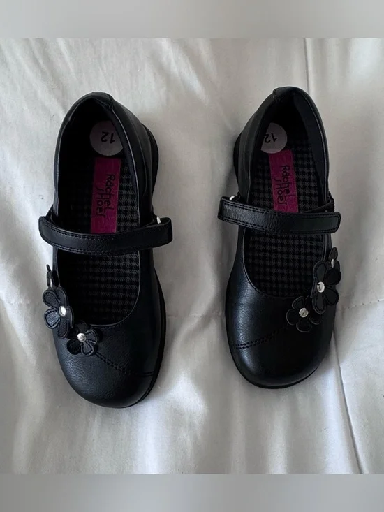 Rachel Shoes Black Girls' Mary Jane Dress Shoes with Flower Appliques