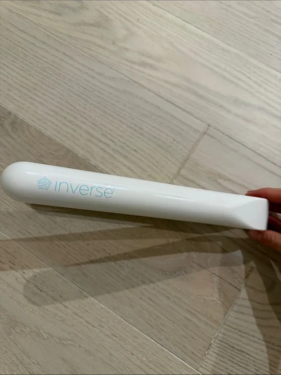 Inverse White Hair Ice Straightner
