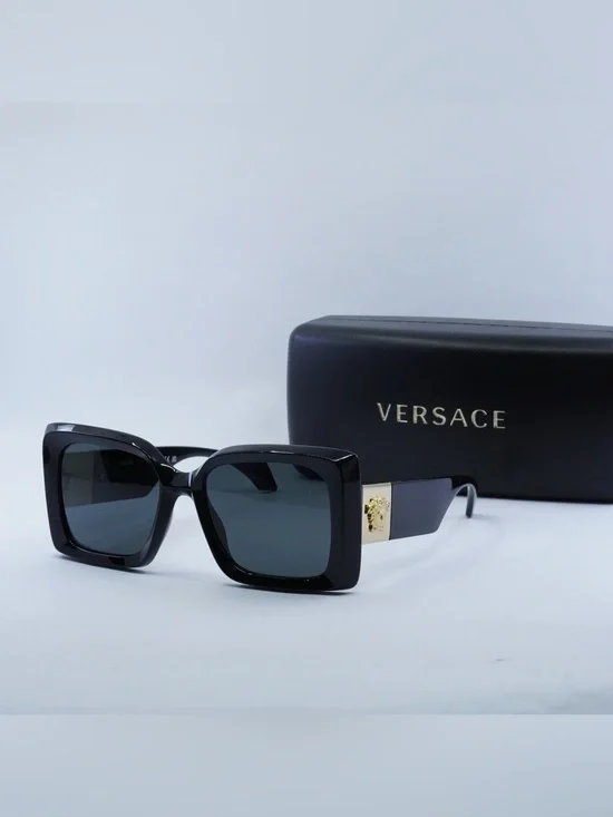 Versace Black and Gold VR/AR Accessory Case with Branded Cards