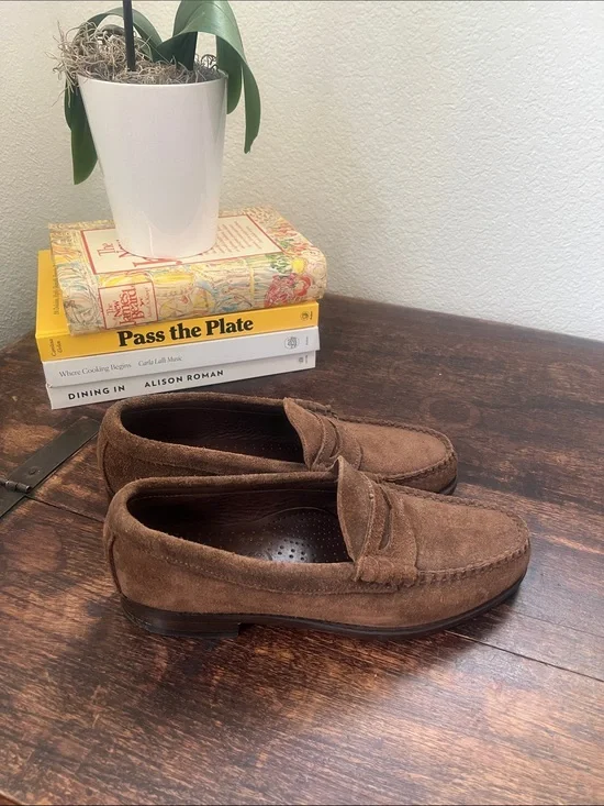 Bass Weejuns Suede Penny Loafers 7.5 EE, 9W Women