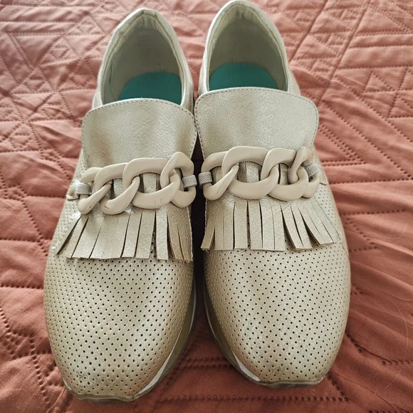 Coconuts By Matisse Women's Bess Platform Loafer Shoes GOLD size 8M