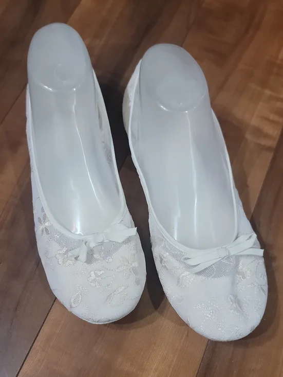 Report White Lace Ballet Flats with Bow