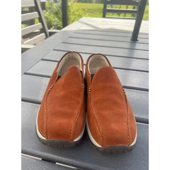 L.L Bean Women Slip-On Suede Walking Shoes Size 7.5M