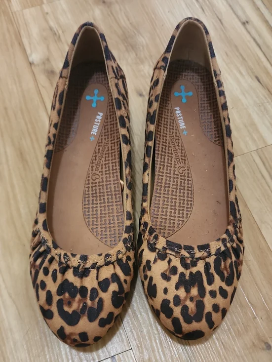 BareTraps Leopard-Print Ballet Flats in Tan and Black Size 9