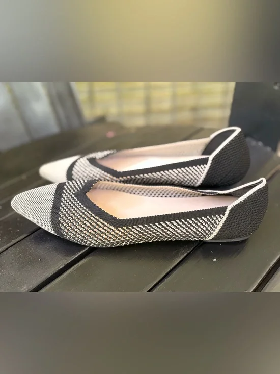 Tahari Black and White Knit Pointed-Toe slip on Antigua Flats Size 8.5
