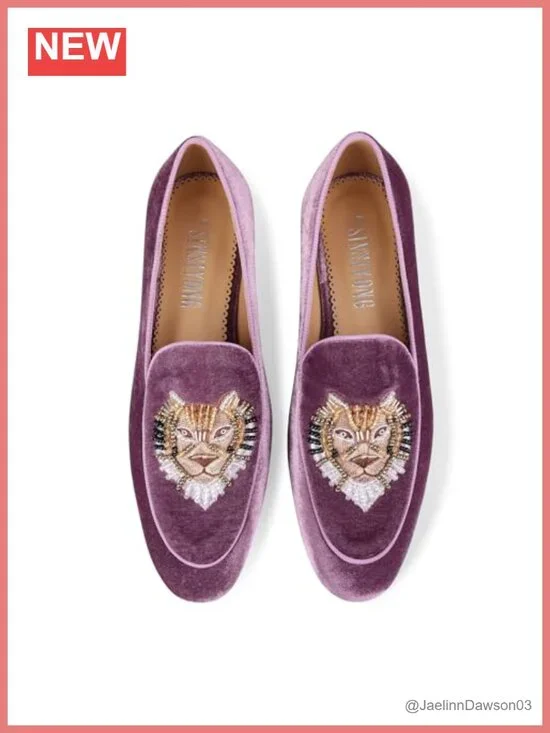 Embroidered Lion Head Pattern Velvet Loafers for Women Round Toe Chunky Heel