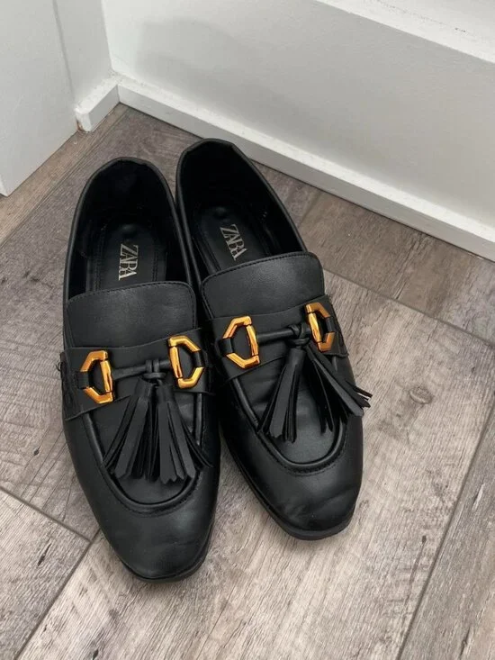 Zara Women's Black Loafers