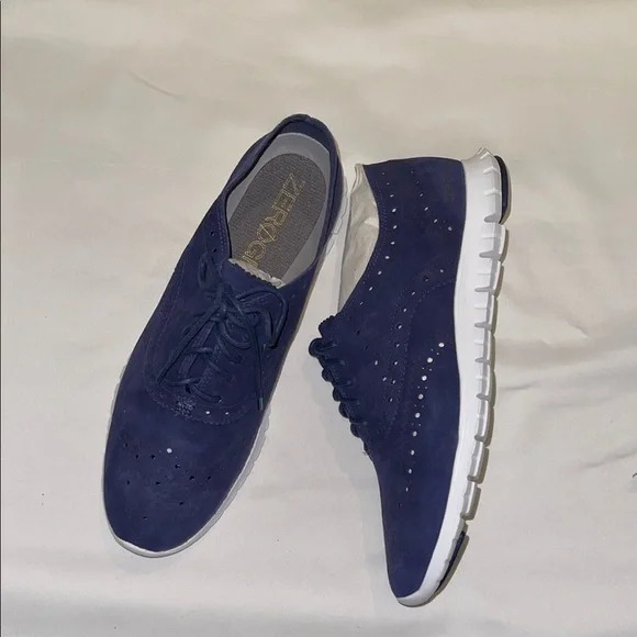 NEW Cole Haan Women’s Navy Shoes Size 8