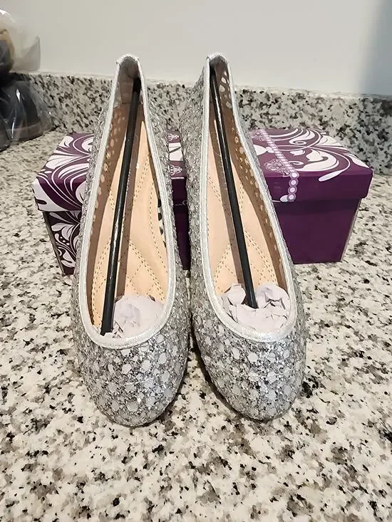 Forever Karra-54 Silver Flats sz 5