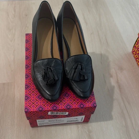 Women's Black Tassel Loafer Flats