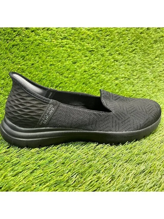 Skechers On The Go Flex-Clover Womens Size 8 Black Casual Walking Slip-On Shoes