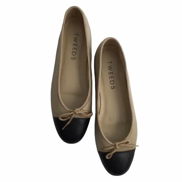 Tweeds Made in Brazil Two-Tone Ballerina with Front Bow Shoes in Size 7.5B