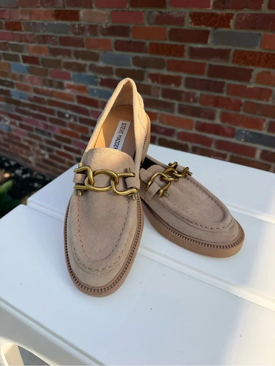 Steve Madden Women’s Suede Loafers in Taupe with Brass Chain
