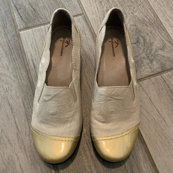Dromedaris Slip-on Shoe, Cream with Gold, Size 38