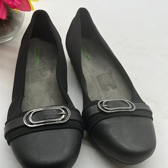 Baretraps fabric Black Cap Toe Ballet Flat Sz 8W. BLO1196C
