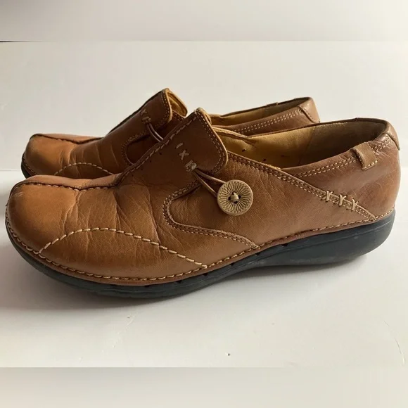Clarks Artisan Unstructured Slip On Shoes, 7M, Brown, Round Toe