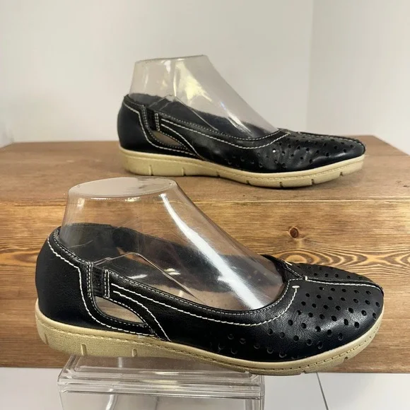 Easy Street Comfort Wave Y2K Flats Womens 7M Black Low Wedge Comfort Shoes Retro
