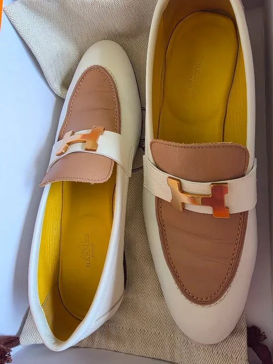 HERMÈS PARIS LEATHER LOAFERS with Gold H Hardware- size 39 pre-owned