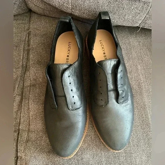 Lucky brand black flats size 7 1/2