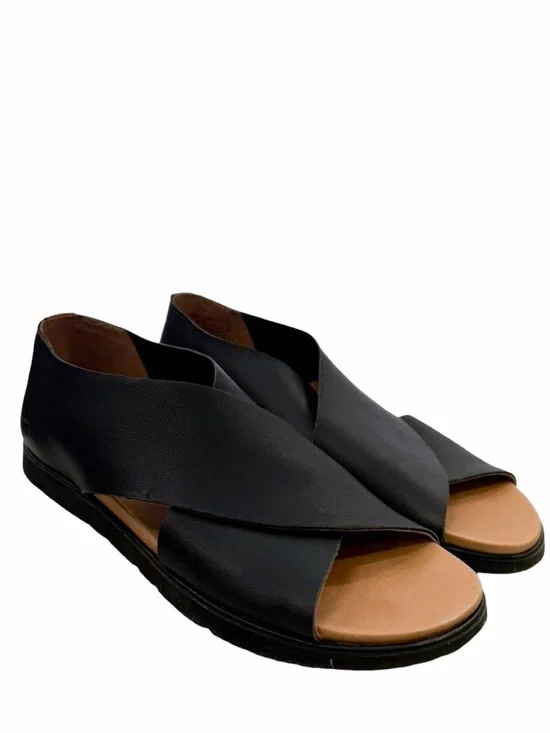 NWOT GENTLE SOULS Leslie Leather X Band Flat Sandals Black Size 8