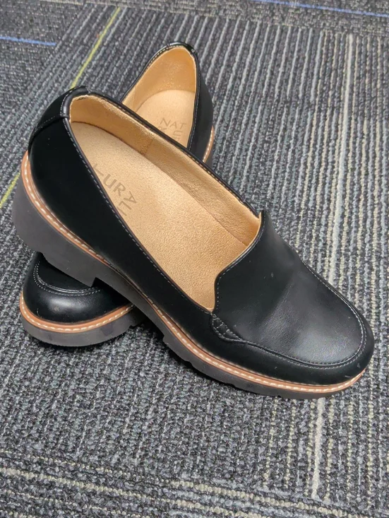 Naturalizer Black Leather Slip-On Loafers with Tan Trim