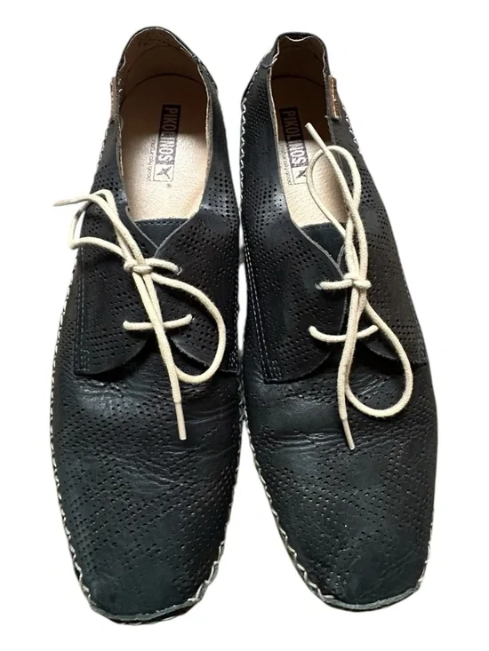 PIKOLINOS Navy Leather Perforated Lace-Up Oxfords with Cream Laces