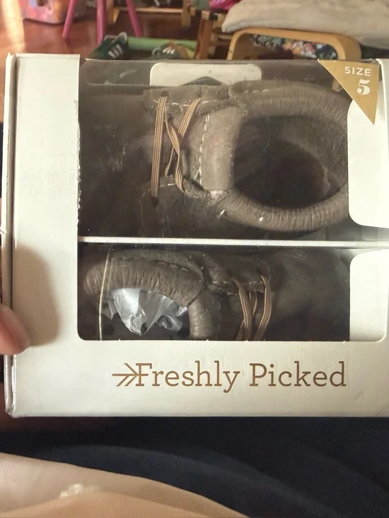 Freshly Picked Oxford Baby Leather Moccasins in Taupe Brown