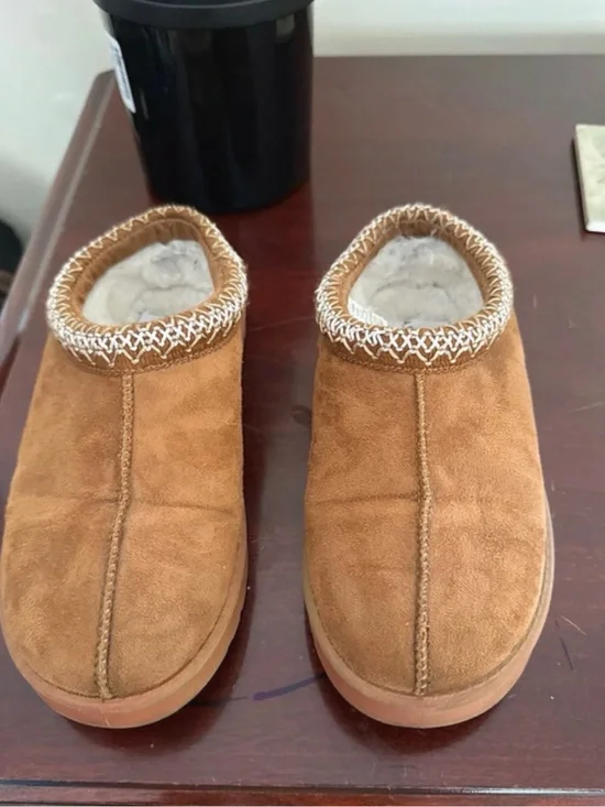 Cozy Kids Suede Moccasin Slippers in Chestnut Brown