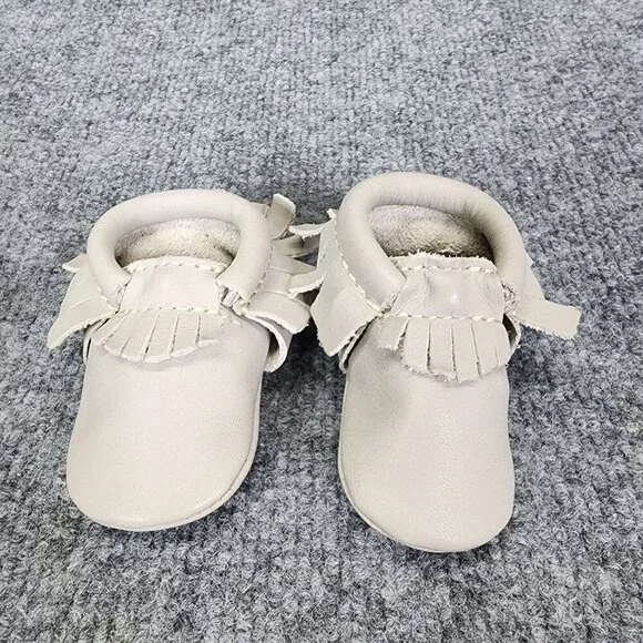 Freshly‎ Picked Baby City Moccasins size 0 Boho Fringe 100% Leather Gray