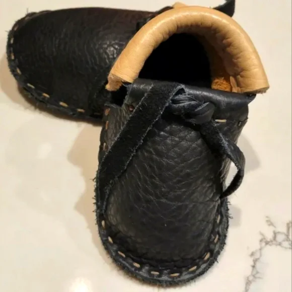 Handmade Artisan Primitive Moccasins Leather Two-toned Black Tan Native American