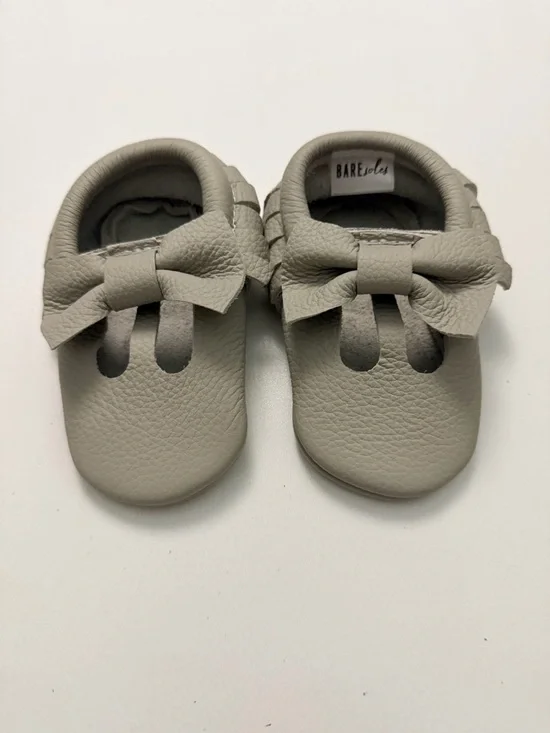 Bare Soles Moccasins Leather Soft Bow Grey Baby 12-18m Size 4