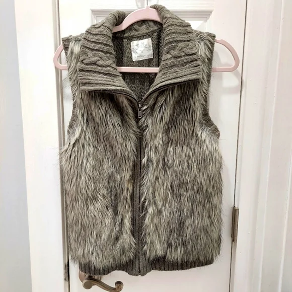 Justice Girls faux fur grey Vest Size 18