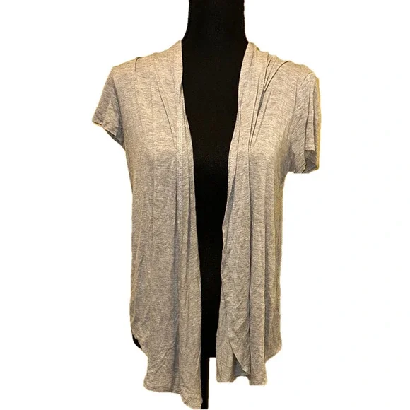 GRAY SHORT SLEEVE JUSTICE CARDIGAN