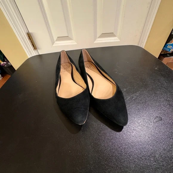 Vince Camino size 8 black suede pointed toe studded back detail
