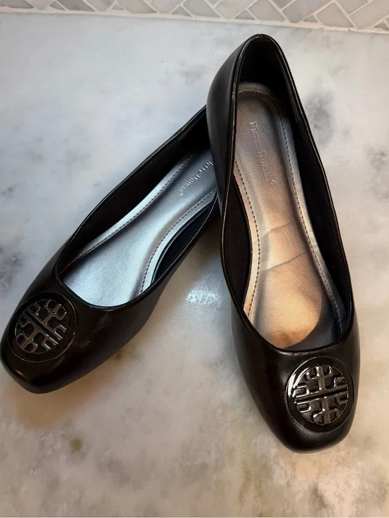 Black Women's Flats with Metallic Emblem 10M