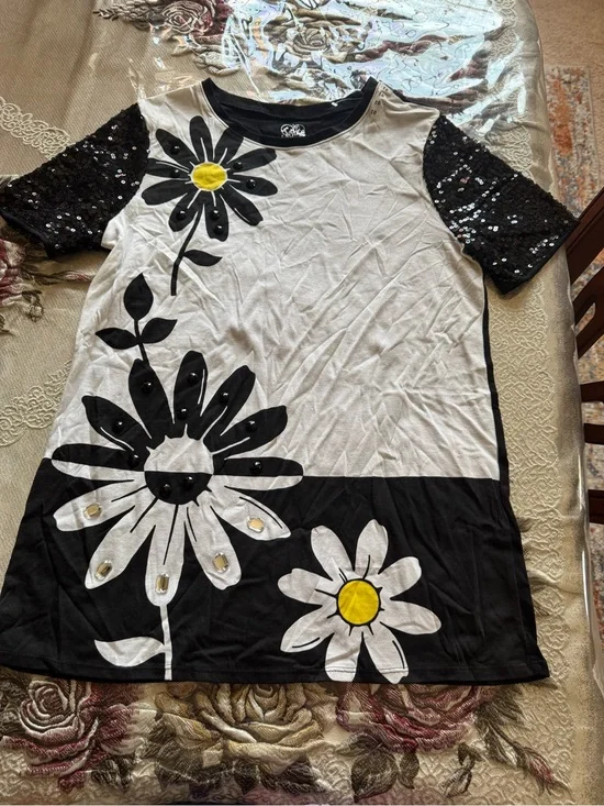 Justice Black & White Daisy Tee with Yellow Accents
