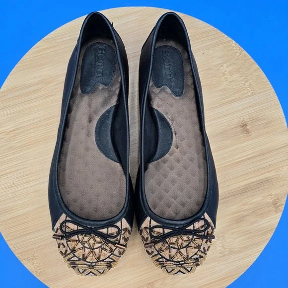 Born Wormen's Karmina Black Leather Gold Sequin‎ Beaded Ballet Flats US 7.5 EUC