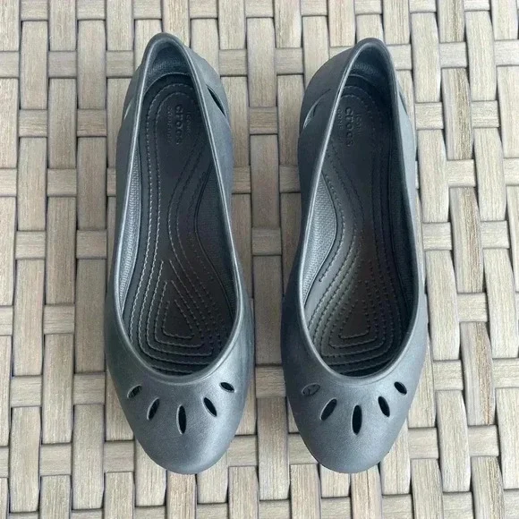 Crocs Kelli‎ Women’s Flats Size 8 Color Black