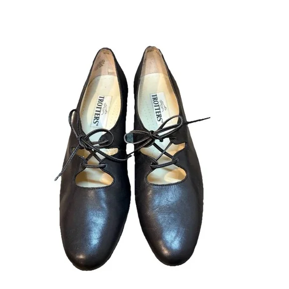 Trotters Vintage Roxy low heel black Leather Lace-Up Pumps Round Toe size 10N